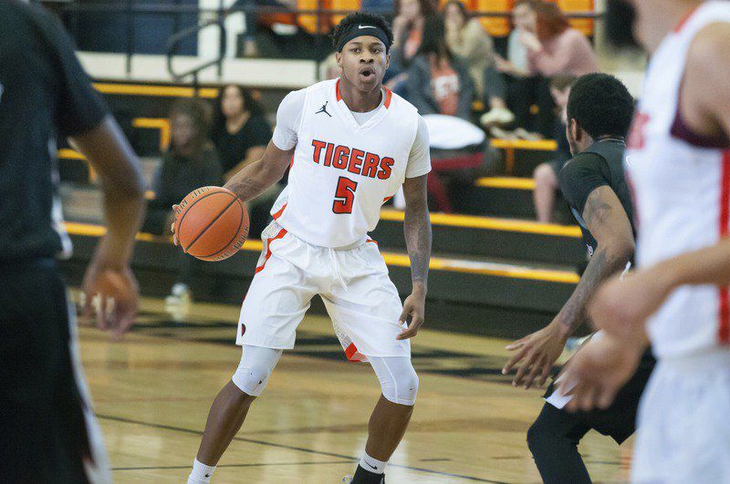 ECU men thwart NWOSU upset bid